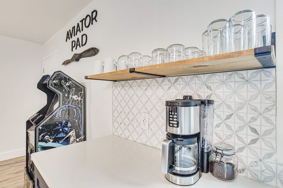 Complimentary coffee and tea so you wake up energized to explore Pensacola.