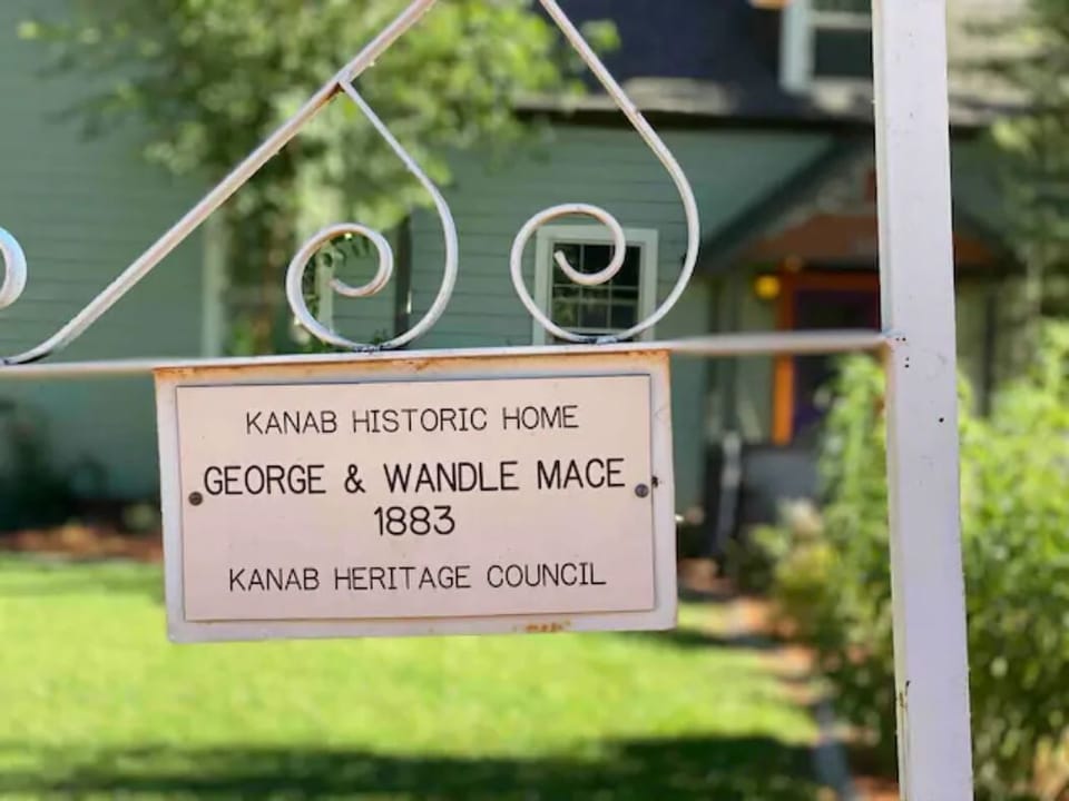 Kanab Historic Registry! Rich in Pioneer Heritage.
