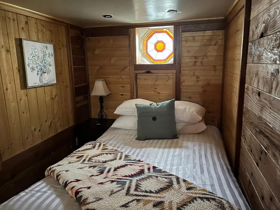 Downstairs bedroom 1 of 2 - full bed