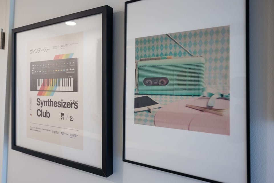 Designer decor throughout!