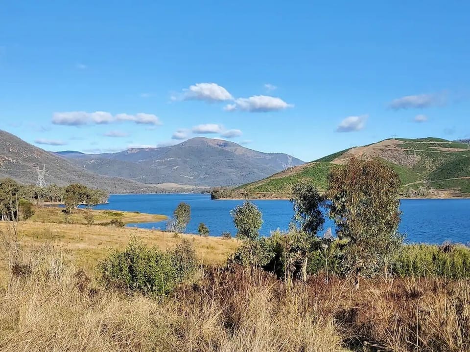 Blowering Dam - Plenty of access to fish