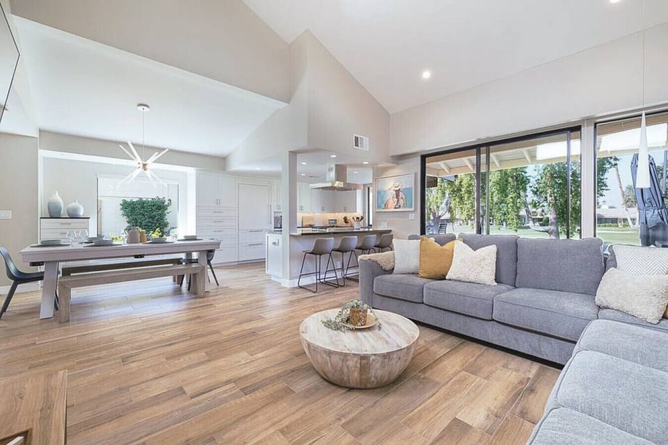 Contemporary Coastal Living Room with Luxurious Design