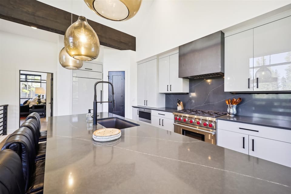 Kitchen - Outside The Bubble - Breckenridge Vacation Rental