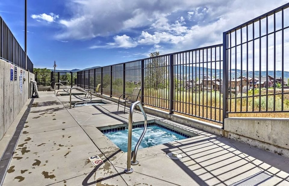 The Mason at Stillwater Hot Tubs - Open year round