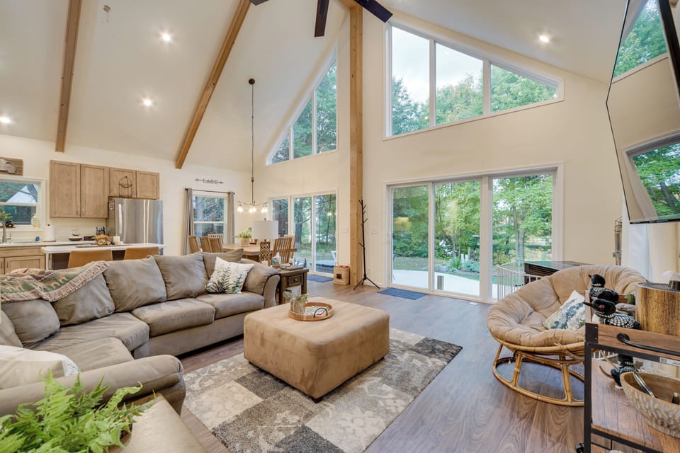 Webster Vacation Rental | 3BR | 2.5BA | 2,000 Sq Ft | Access Only By Stairs