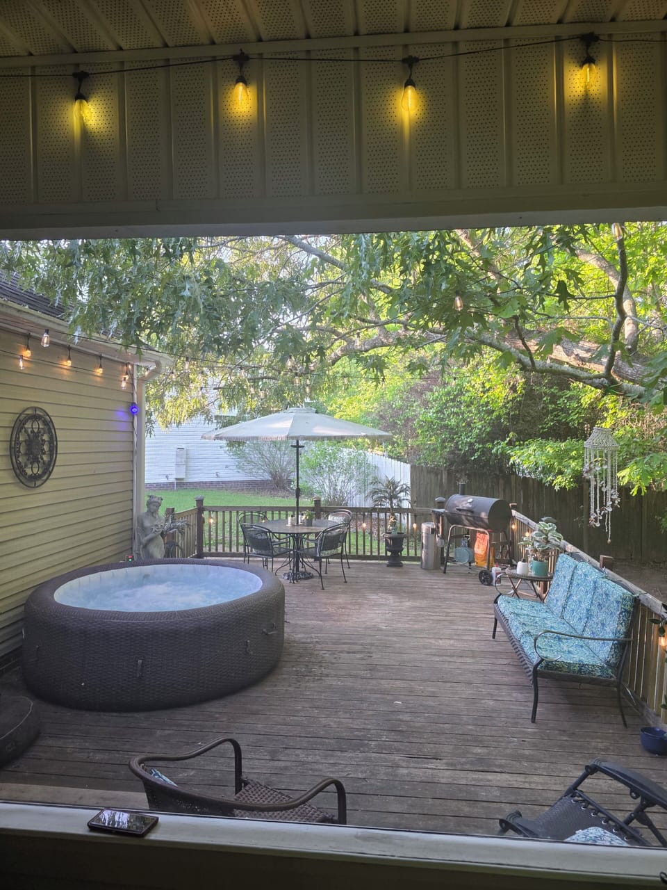 Outdoor dining