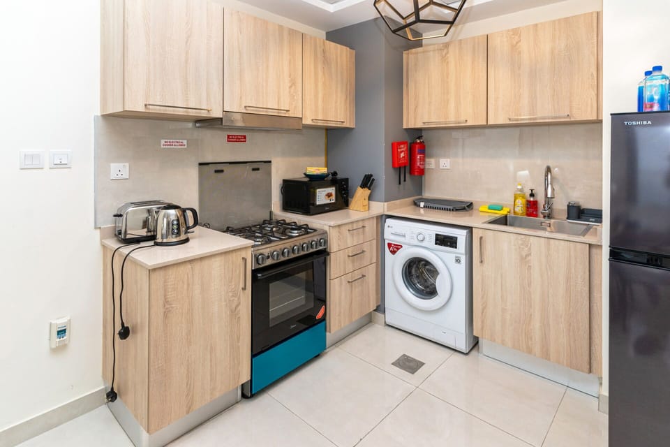 Fully equipped kitchen.