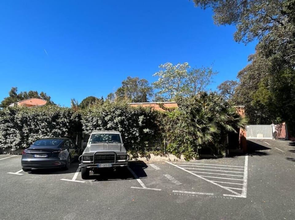 The parking lot in front of the house