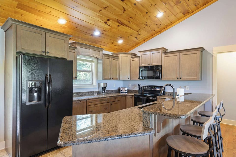 | Horizon View by Boutiq Luxury Vacation Rentals | Blue Ridge, Georgia |