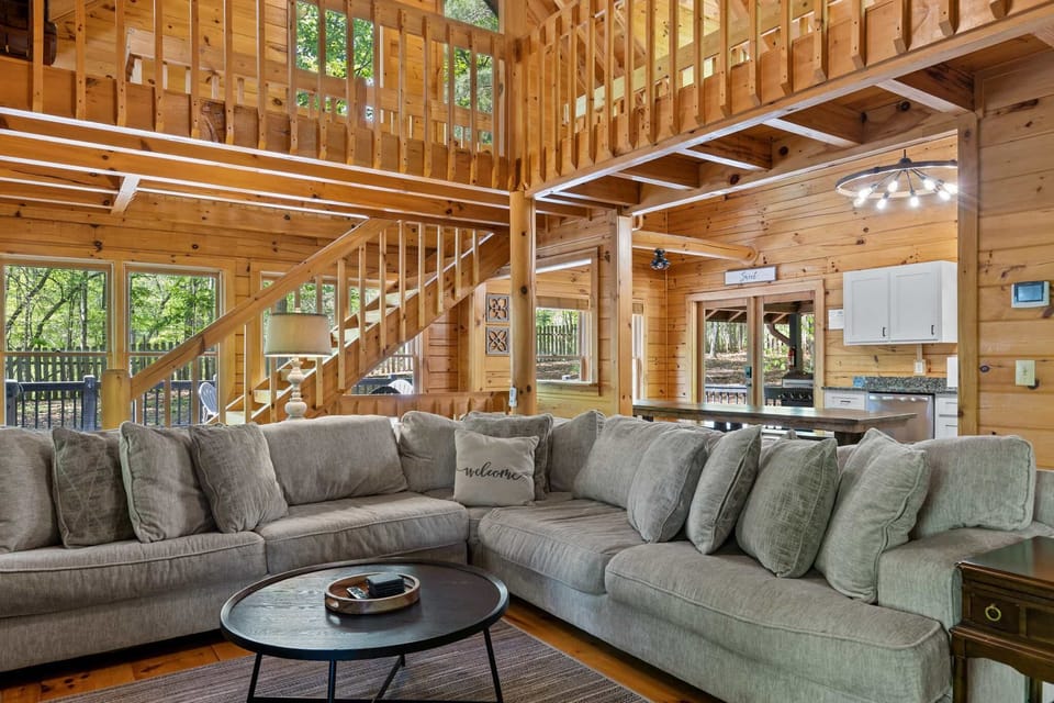 | Water's Edge by Boutiq Luxury Vacation Rentals | Blue Ridge, Georgia |