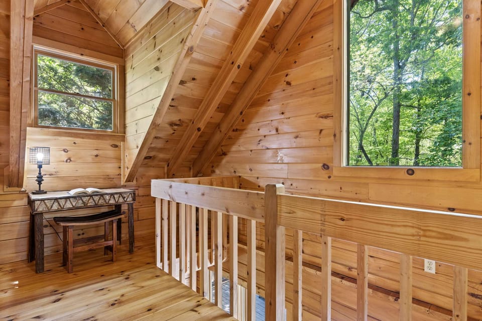 | Water's Edge by Boutiq Luxury Vacation Rentals | Blue Ridge, Georgia |