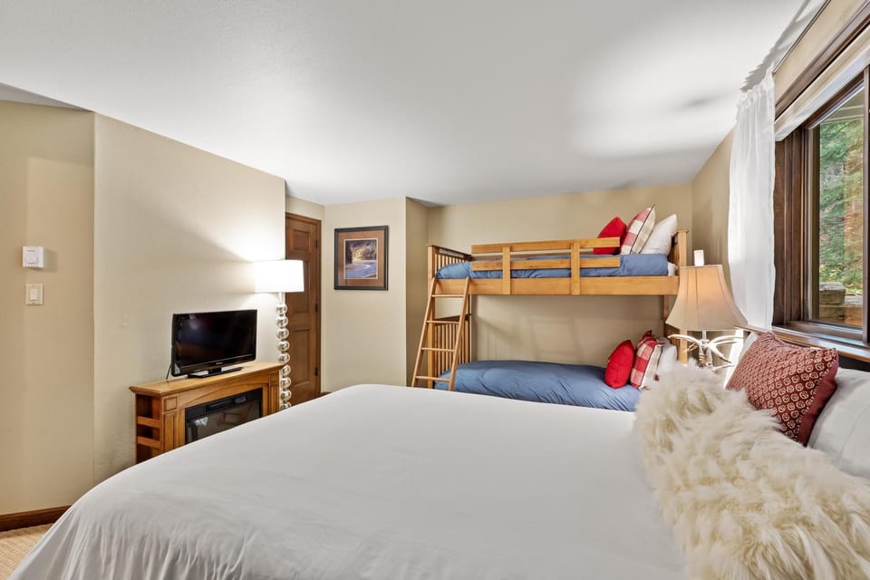 Downstairs Bunk Room
