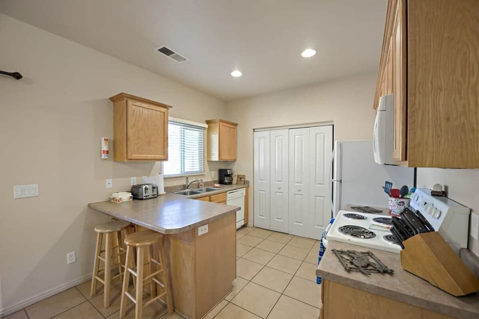 Fully stocked kitchen allows you to make your favorite meals with ease