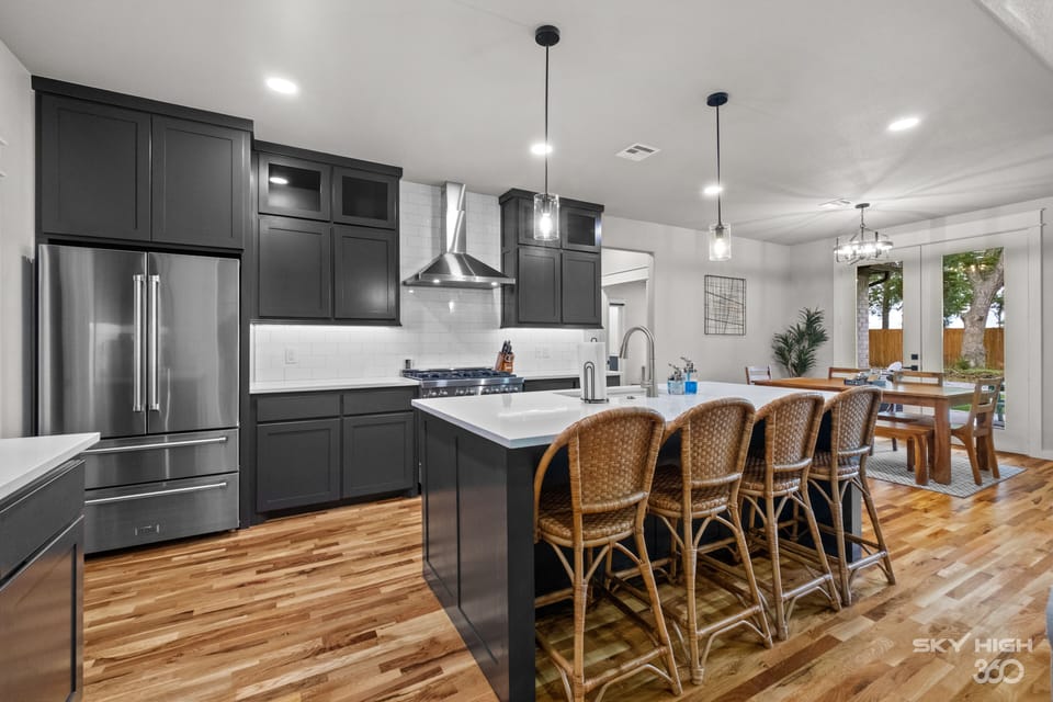 Huge beautiful kitchen that is fully stocked for all of your cooking needs!