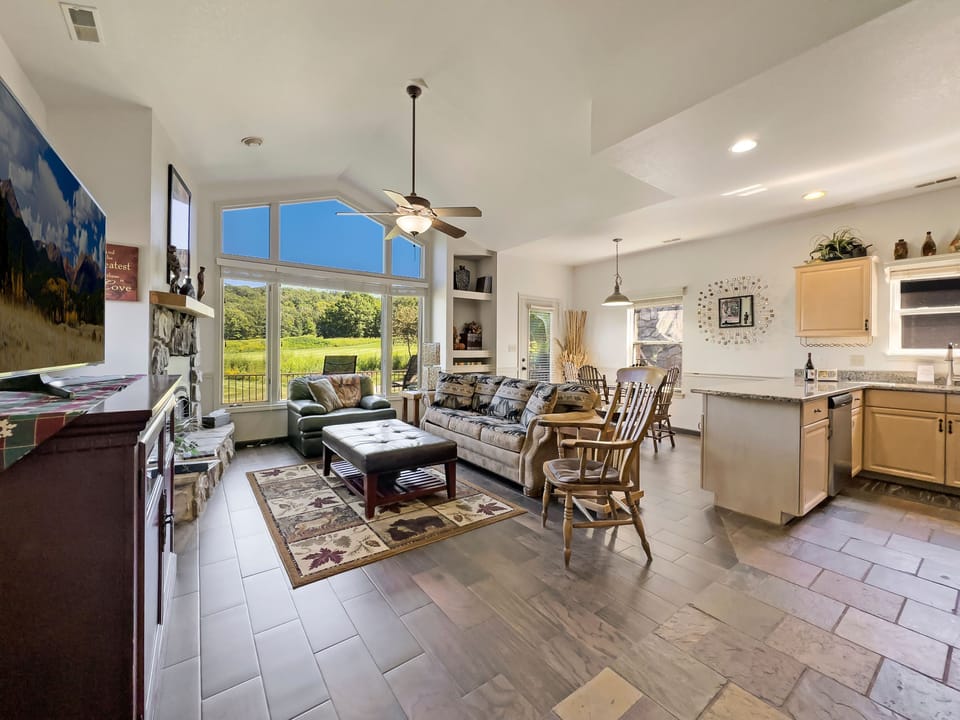 Living room with pull out sofa queen bed