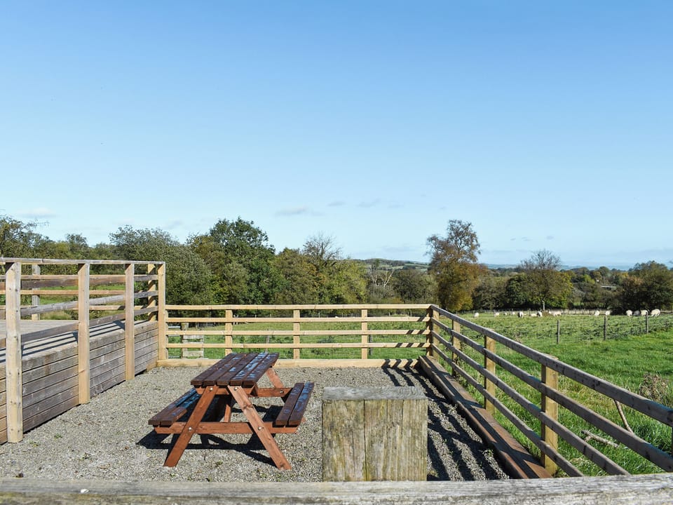 Sitting-out-area | Cartws Blaenparc Coach House - Blaenparc, Dihewyd<br />, near Aberaeron