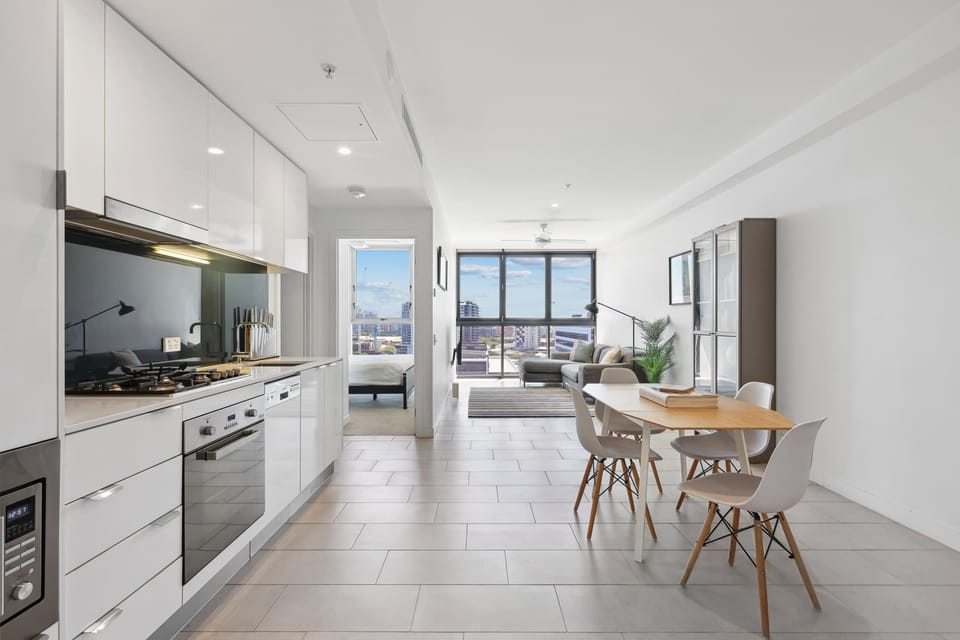 Kitchen/Dining Area