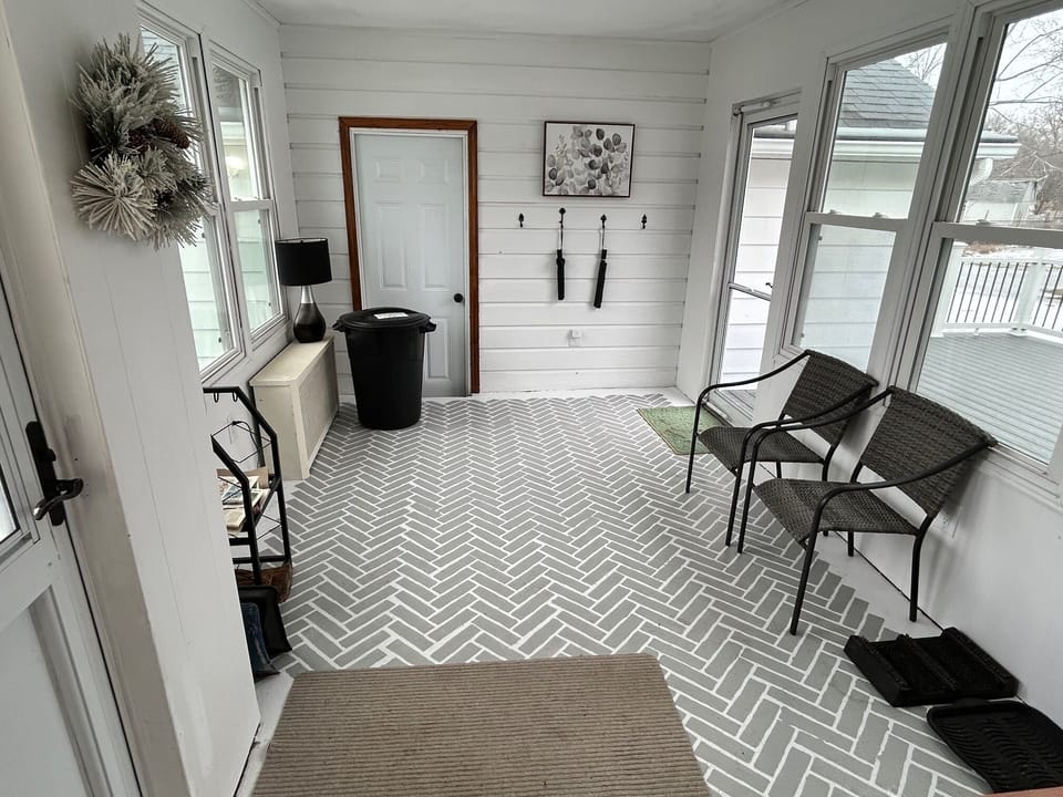 Breezeway from kitchen. Left is the  entrance to the house, right is the deck