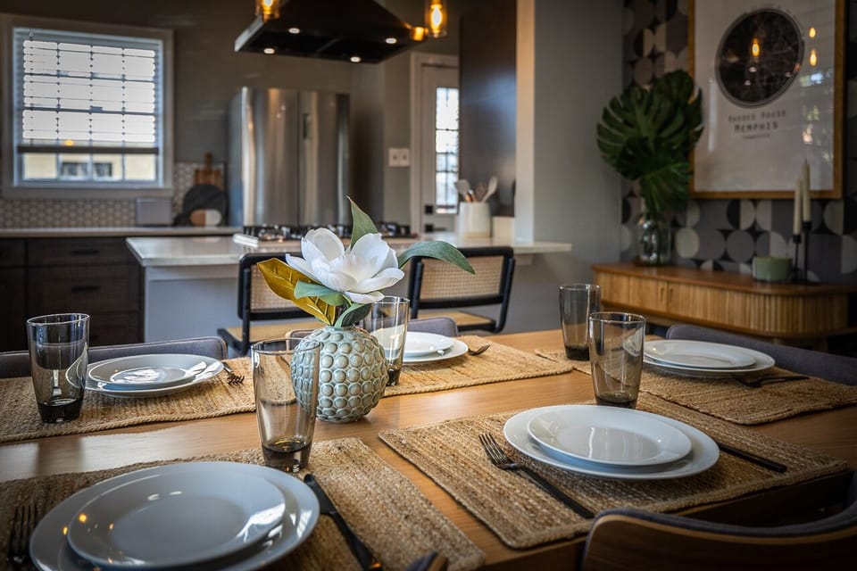 The cutlery placed beautifully onto the table. 