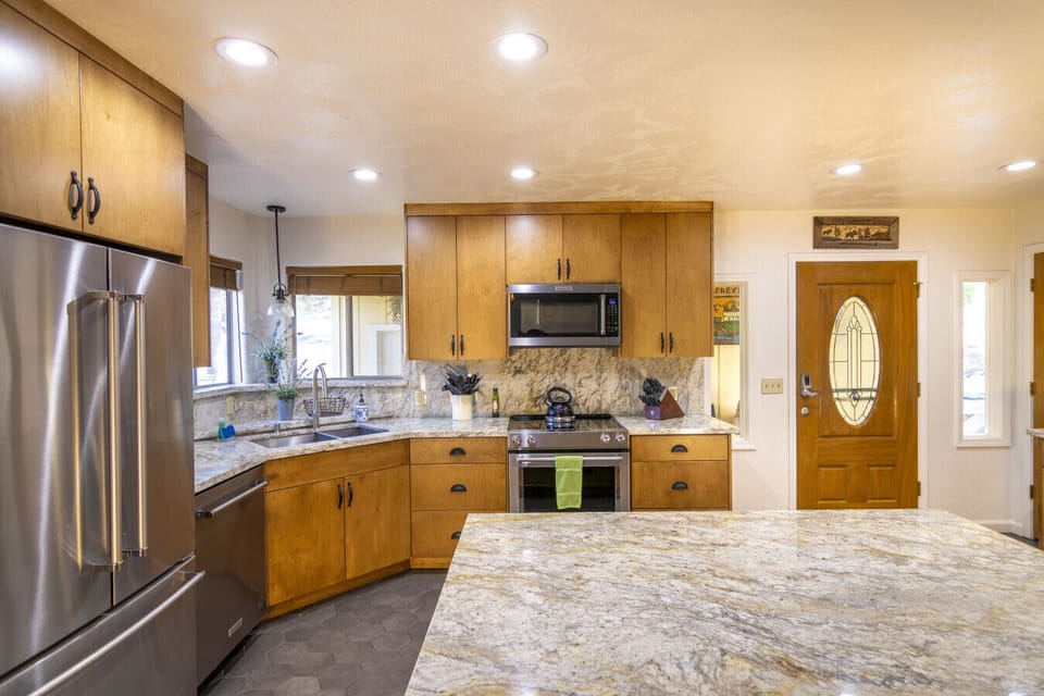 Spacious Kitchen island