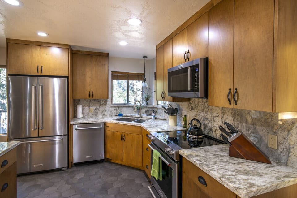 Stainless kitchen appliances