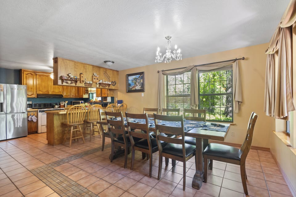Open-concept kitchen and dining for group cooking