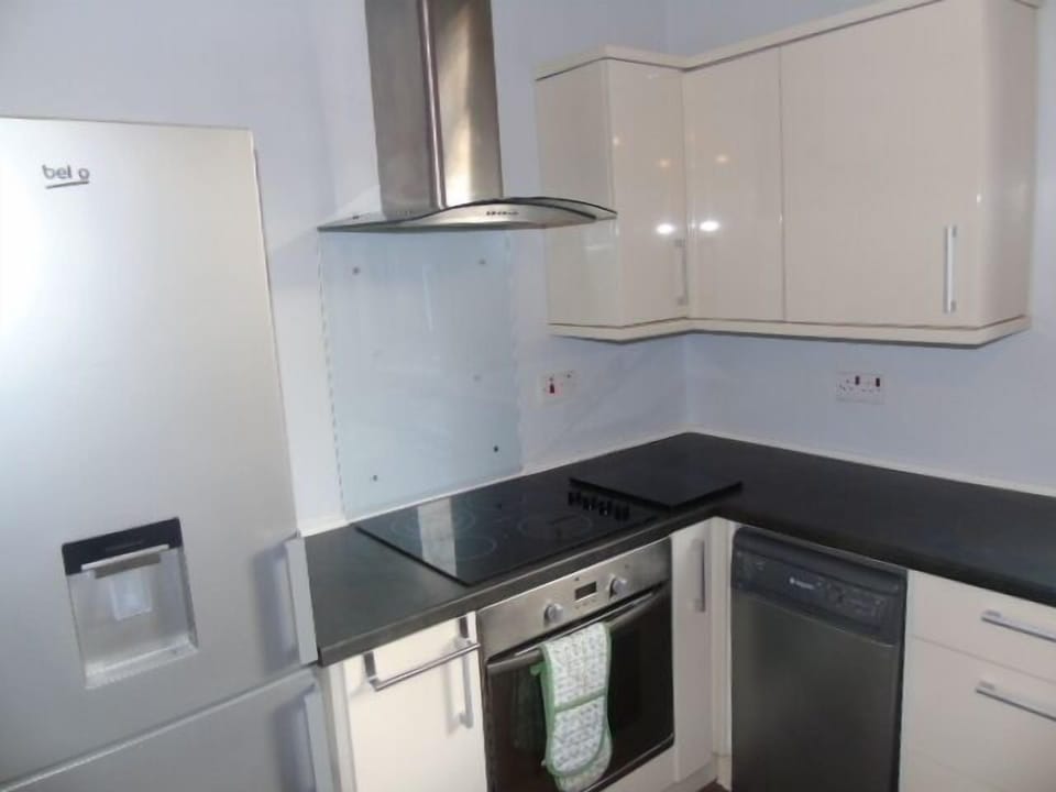 Kitchen/Dining Area (3)