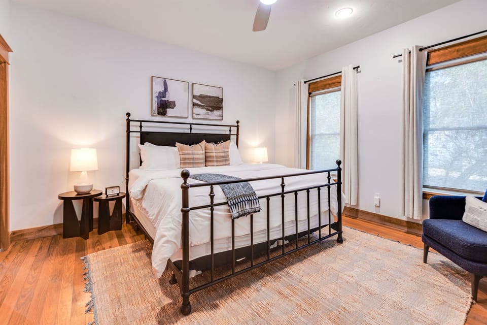Stylish and cozy king bed