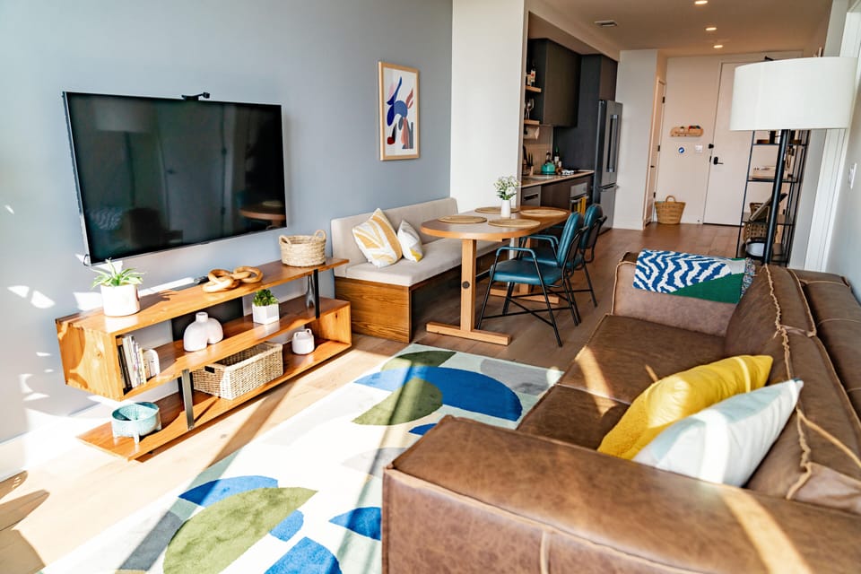 2906 - Living Room - 2