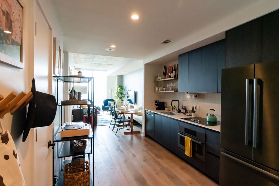 2906 - Kitchen - 1