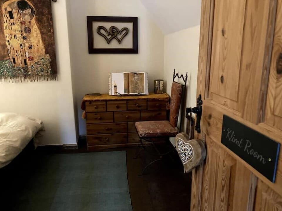 Klimt Room