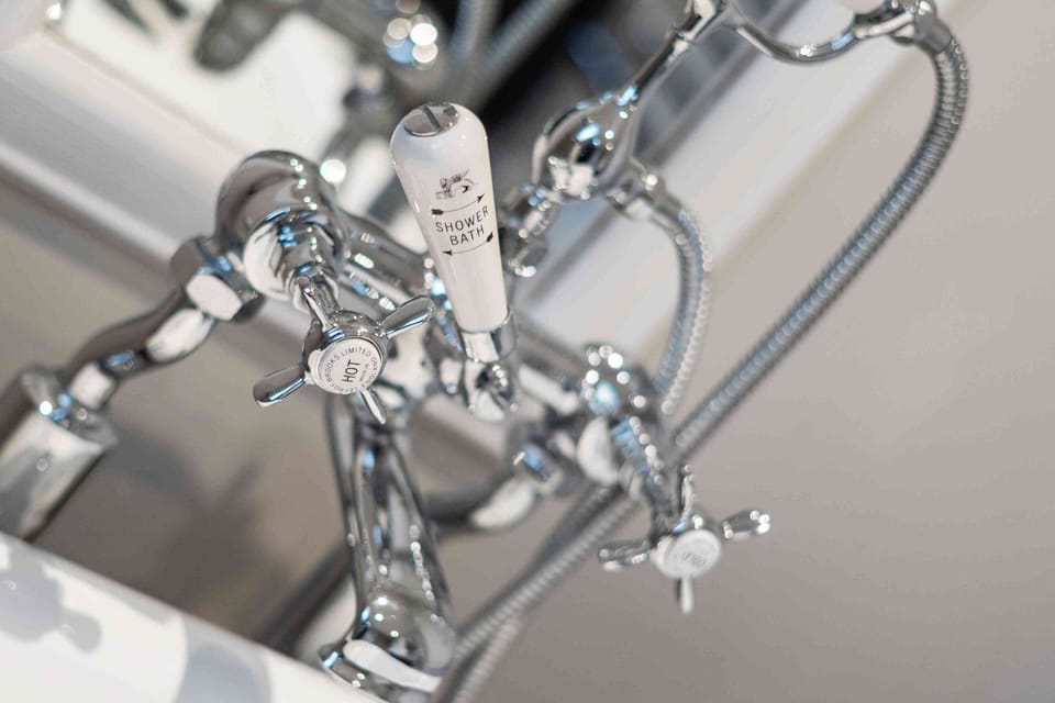 Hand-held showerhead