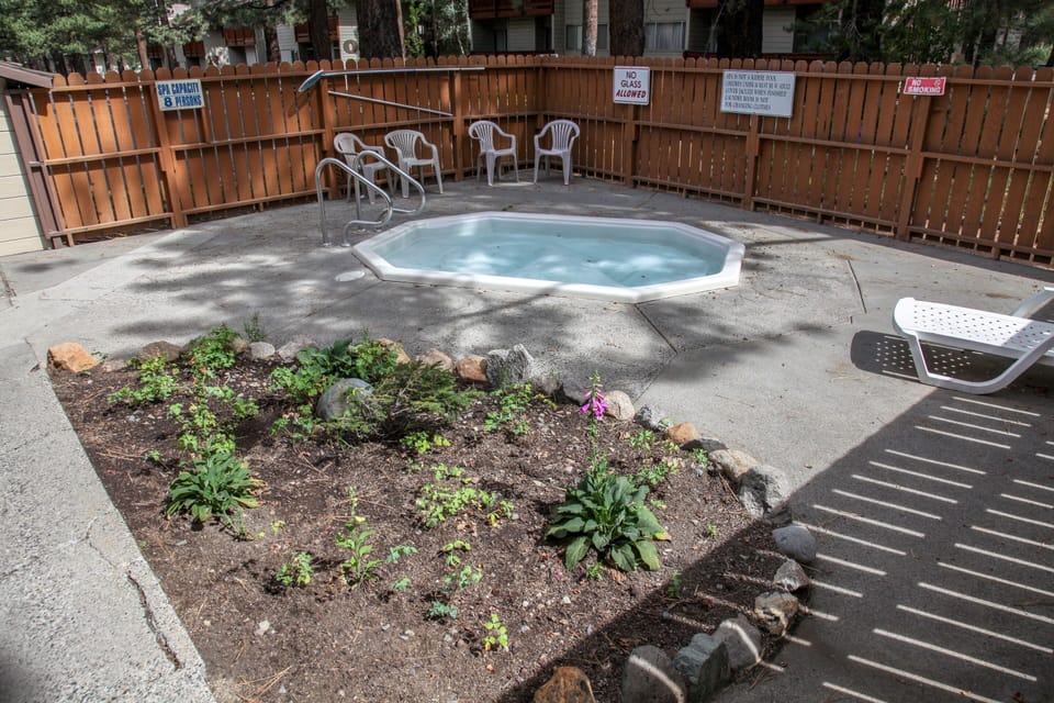Nature, Outdoors, Yard, Tub, Hot Tub