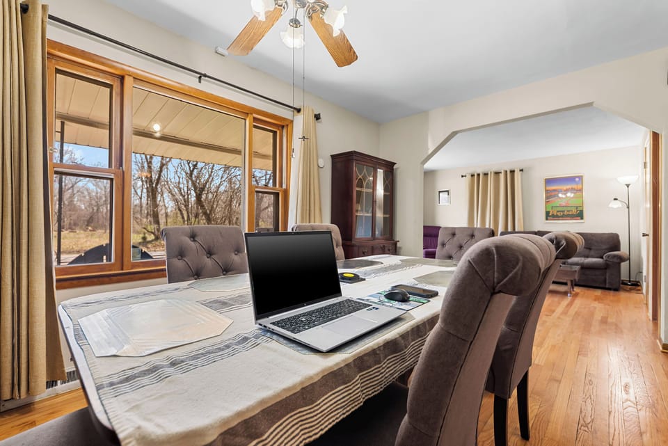 Electrical outlets for laptops, Wi-Fi, and the printer make working easier.