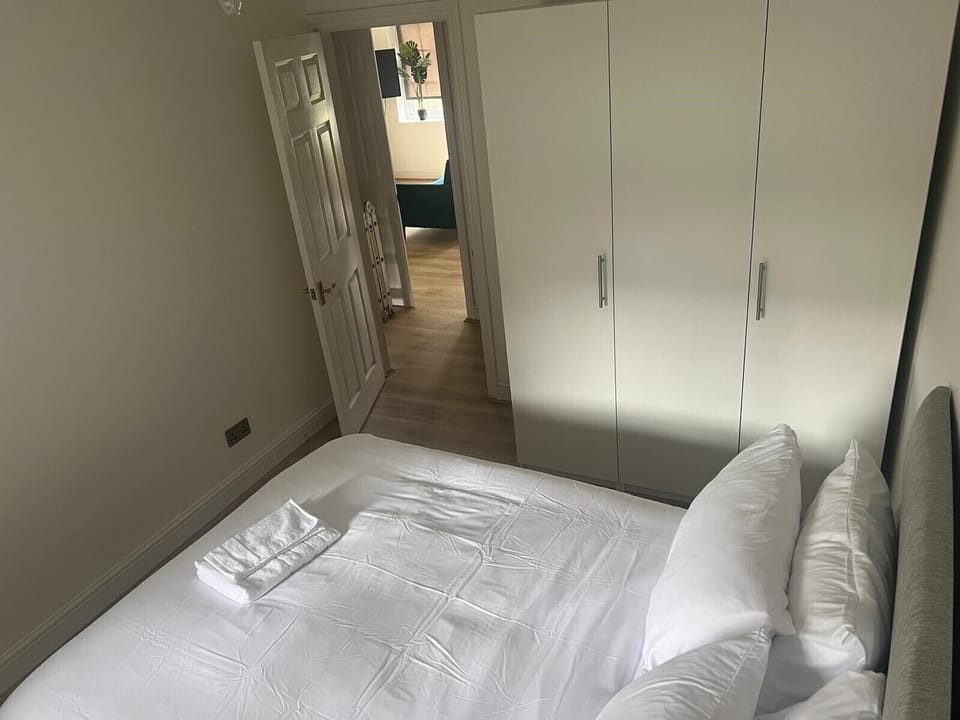 Master bedroom 2