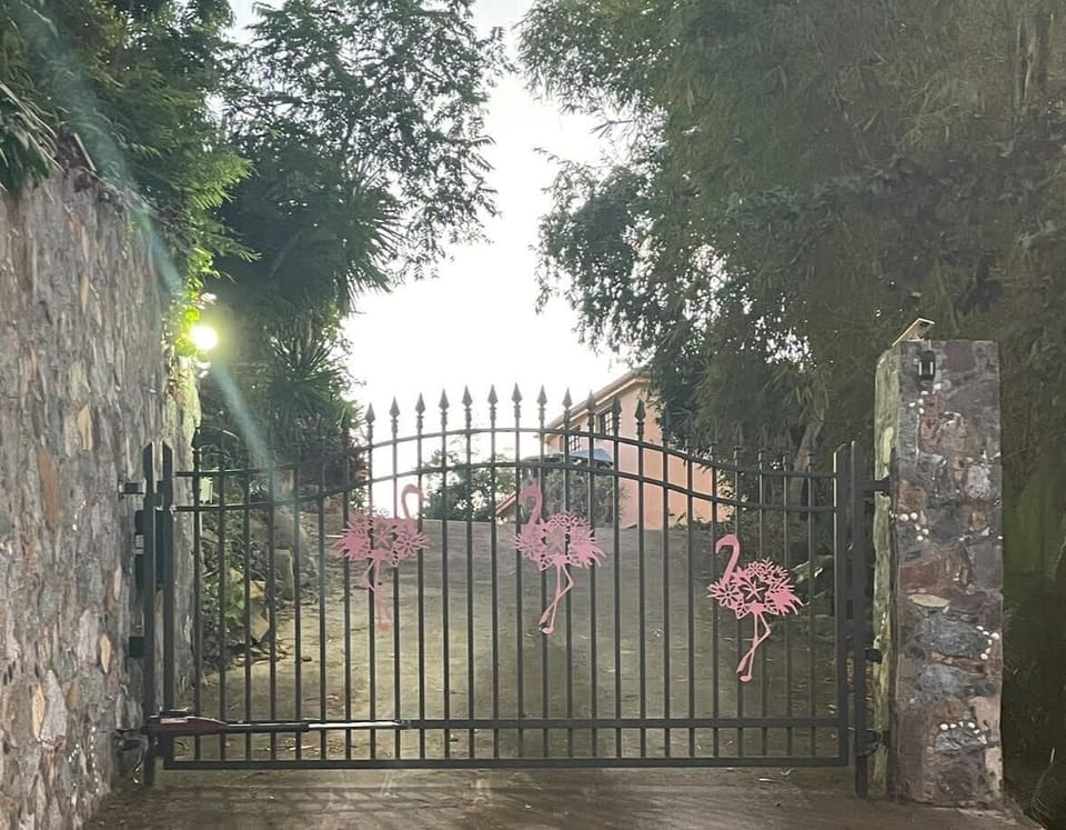 Gate