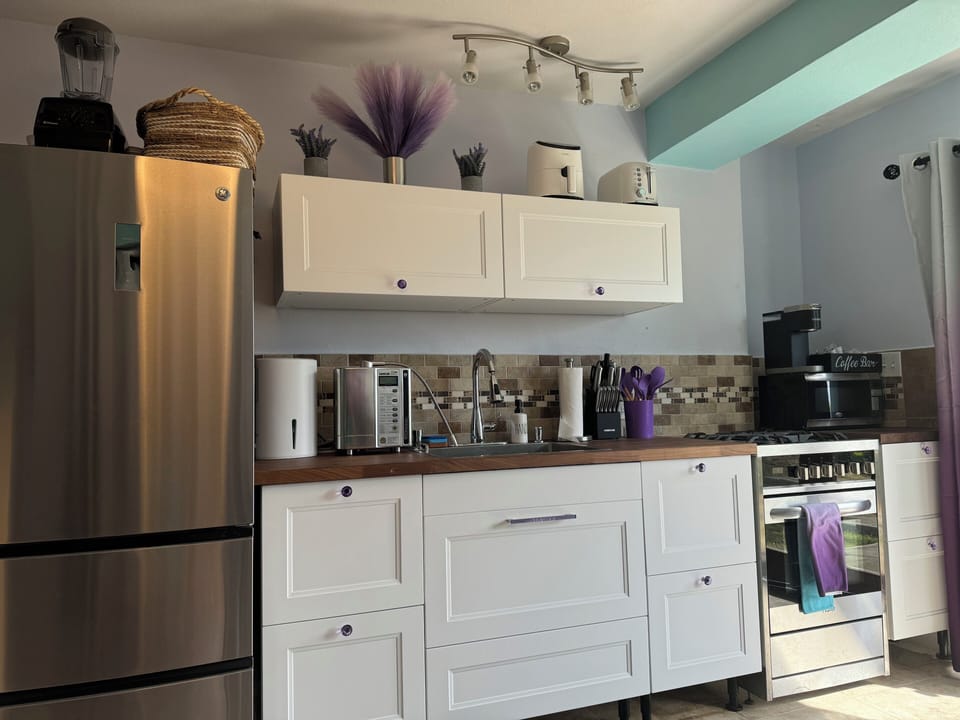 studio kitchen