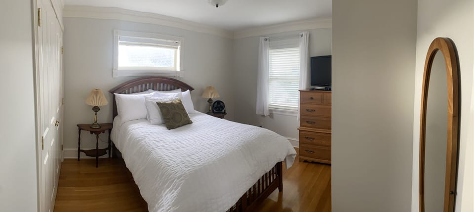 Double bedroom.