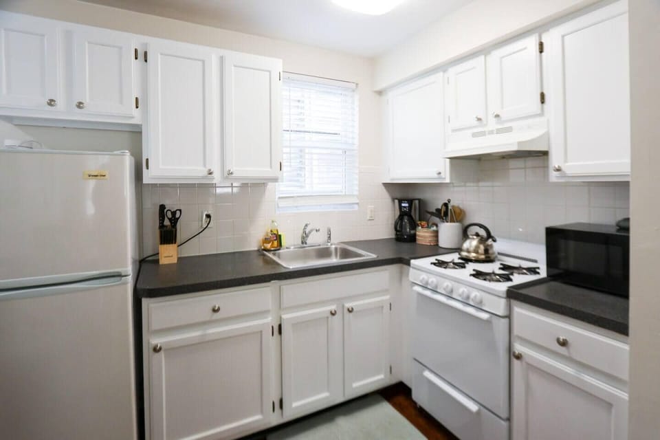 Kitchen, Gas Range, Microwave, and lots of extra storage