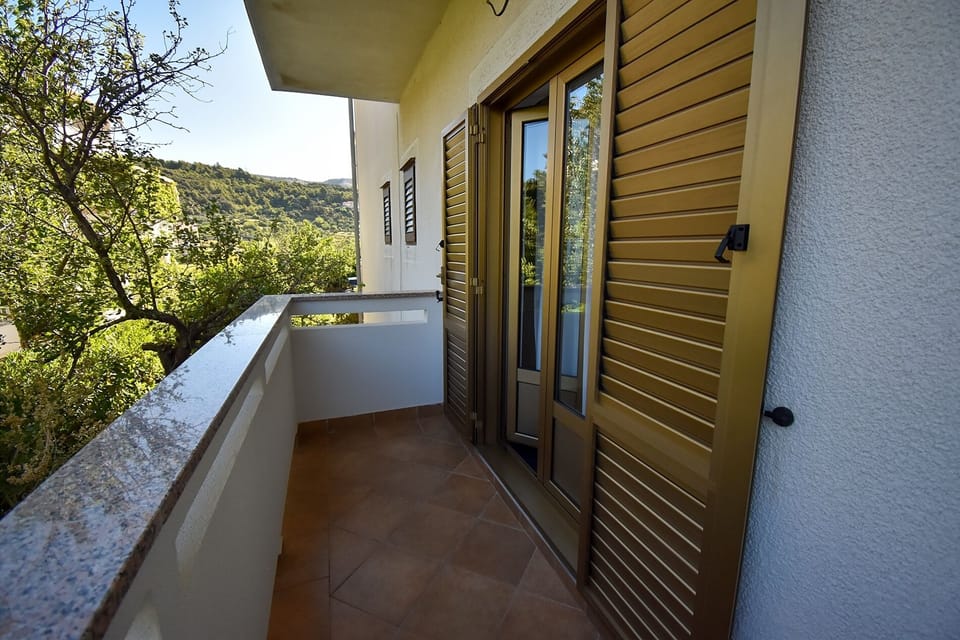 Balcony 1