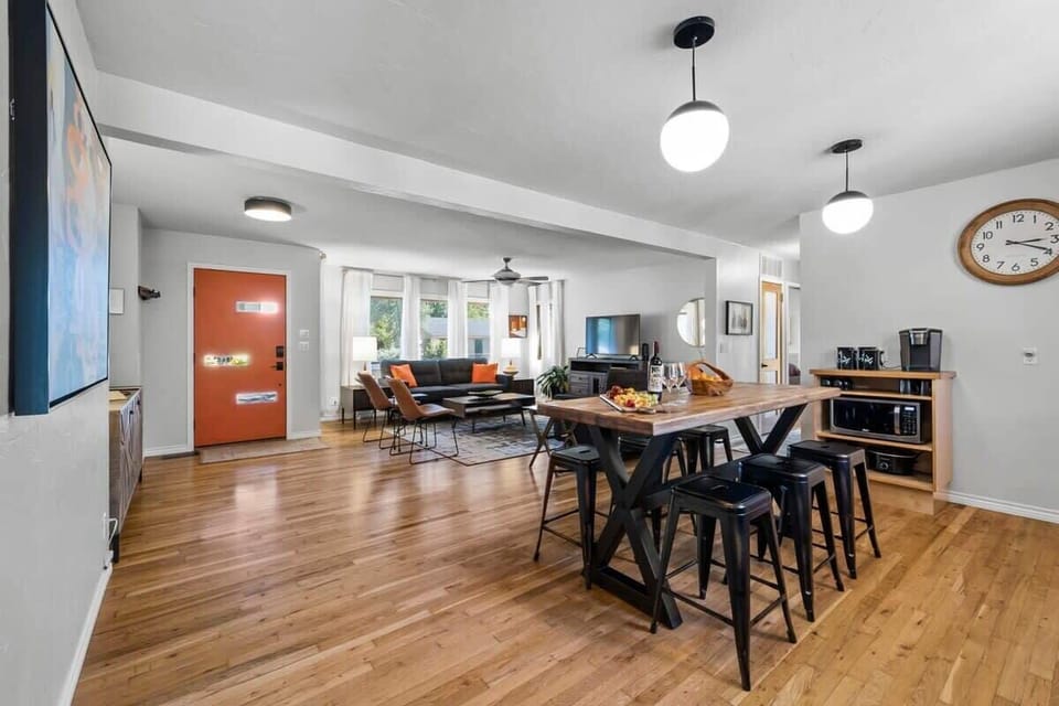 Kitchen Seating