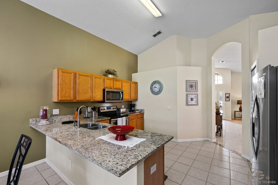A view of the entire kitchen area