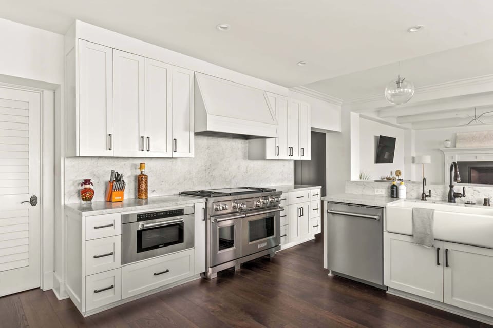 Savor unforgettable moments with family and friends in our chef's kitchen, perfect for delightful dine-ins.