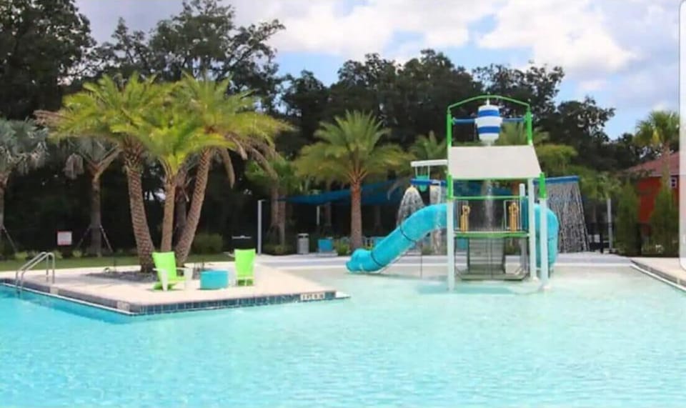 Located in Veranda Palms, with fantastic resort amenities to enhance your family getaway