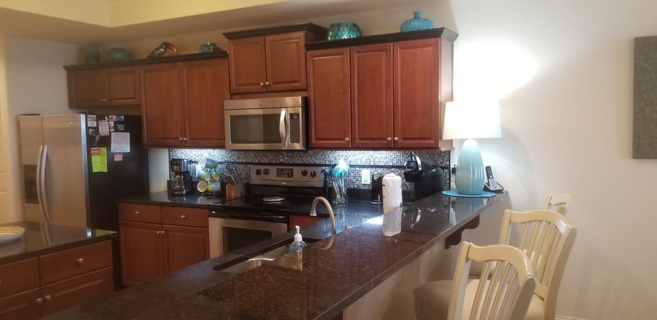 counter & oven