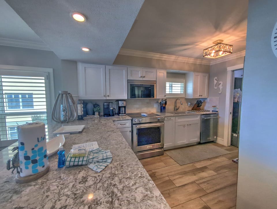Sea Oats #401 Kitchen