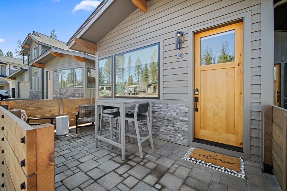 18145 Forestbrook-02