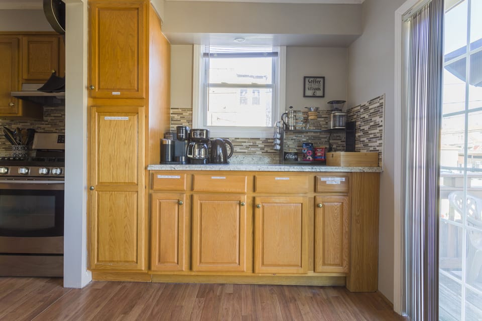 Kitchenette with a selection of coffee and tea, plus many options for brewing it