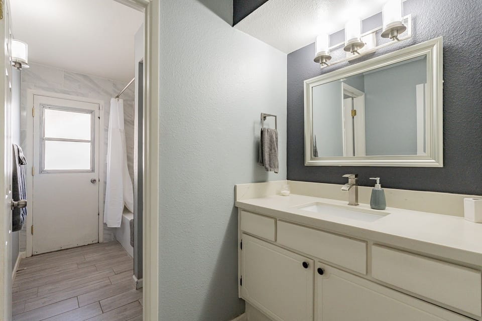 Guest Bathroom