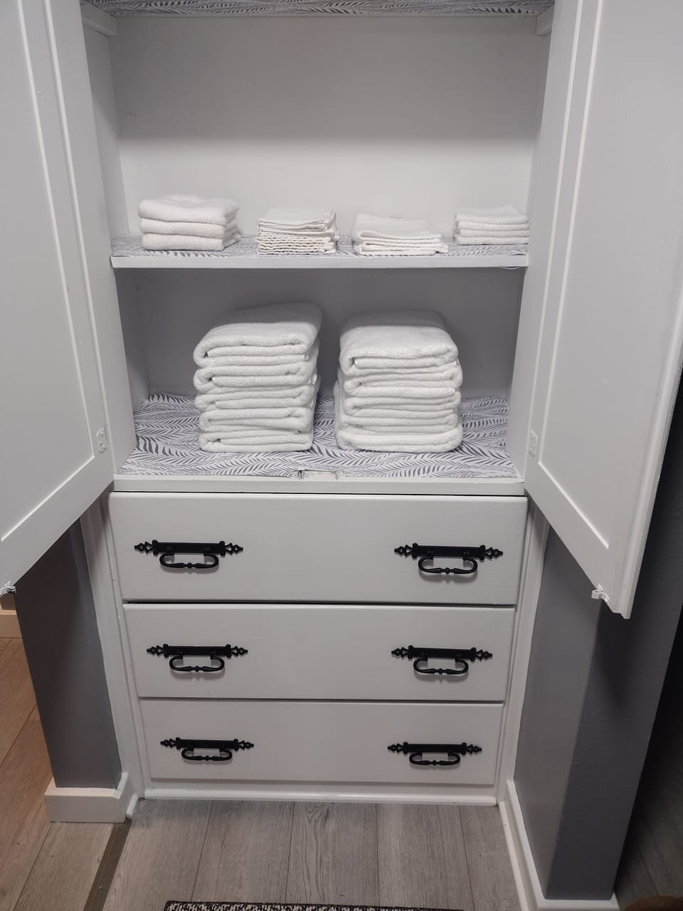 linen closet 